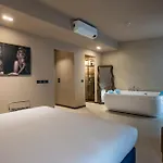 Bocca Di Leone Luxury