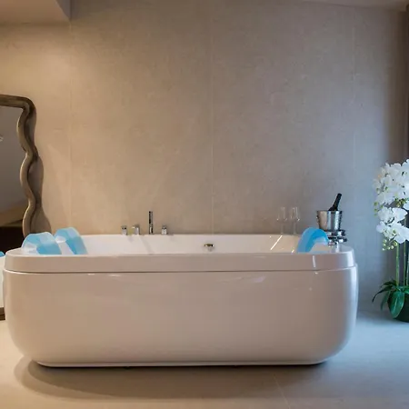 Maison d'hôtes Bocca Di Leone Luxury 4*