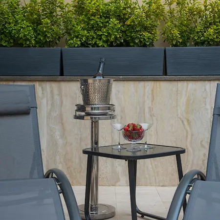 Maison d'hôtes Bocca Di Leone Luxury 4*