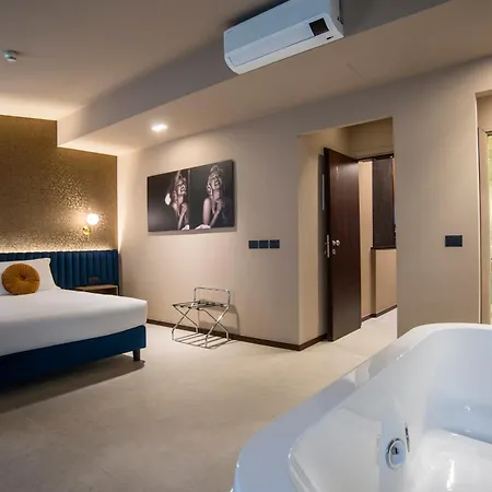 Bocca Di Leone Luxury 4* Rome