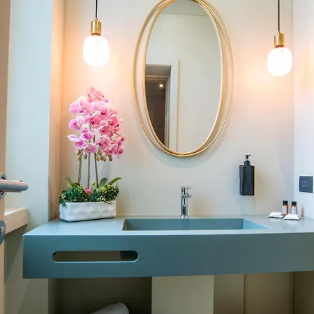 Bocca Di Leone Luxury